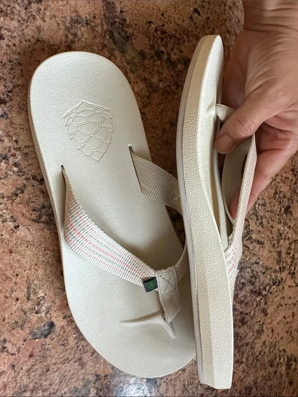 New Stio grey/beige women's flip flop sandals - cute pink & grey strap detail 8